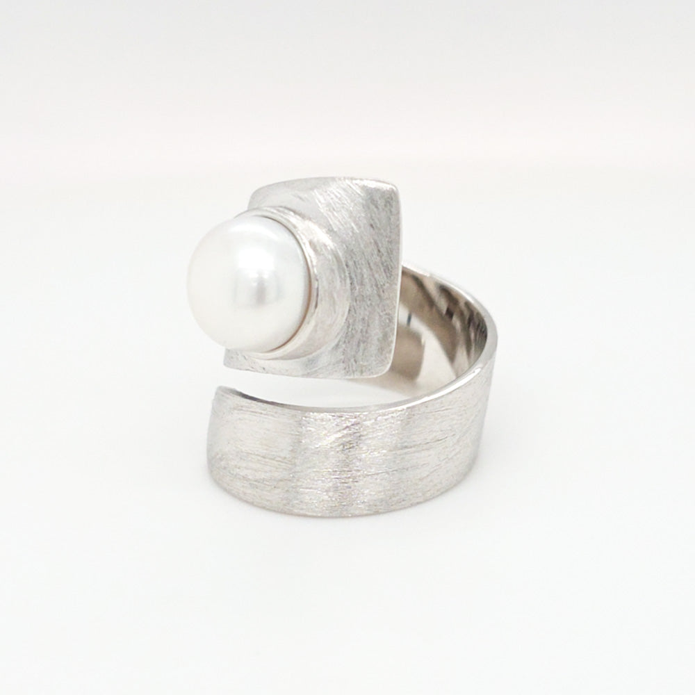 Fresh Water Pearl Sterling Silver Twist Ring