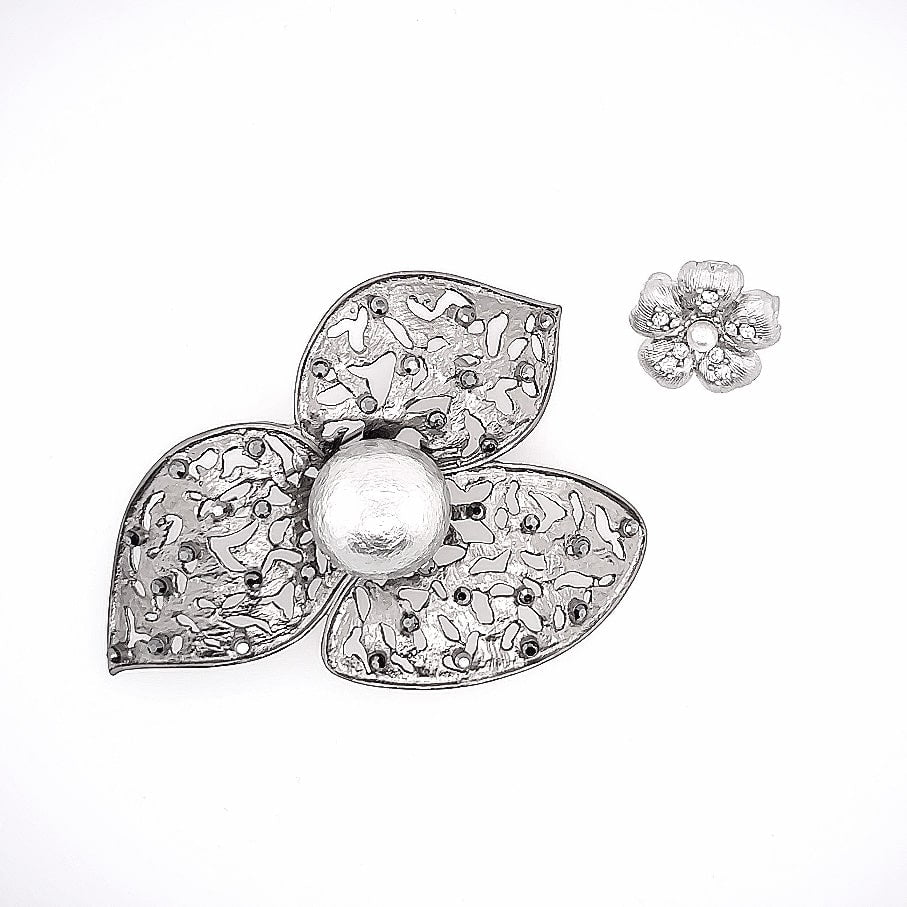 Faux Pearl Flower Small Support Brooch
