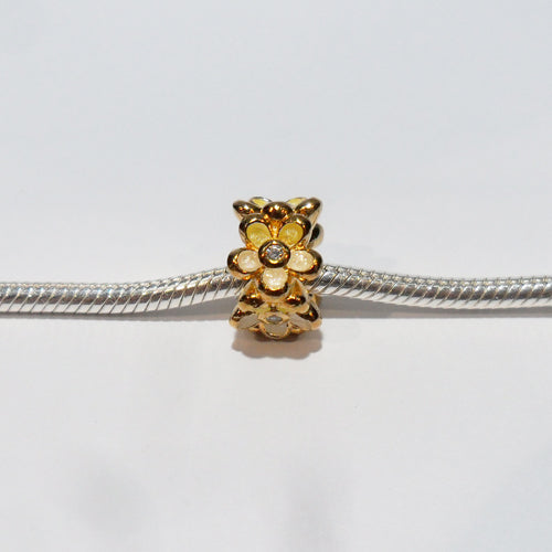 TE053GWH Enamel Flower Charm