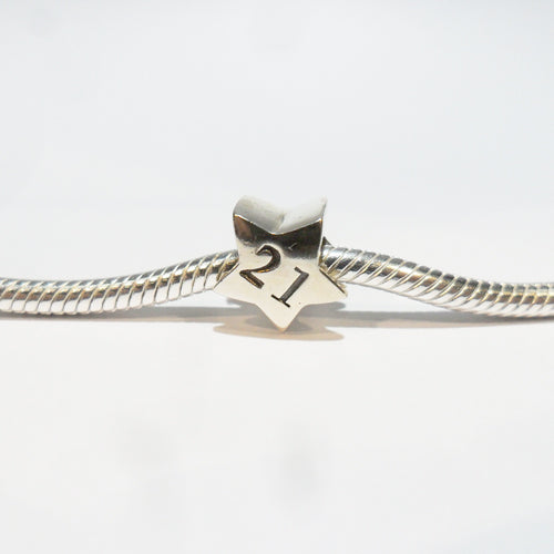 TT237_21 Silver Star 21 Charm