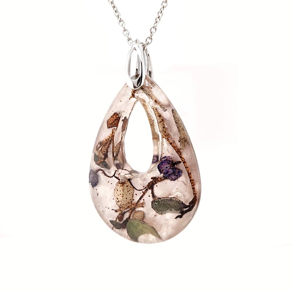 Festive Shimmer Necklace