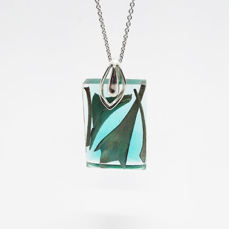 BOTANIGEM Tropical Lake Necklace