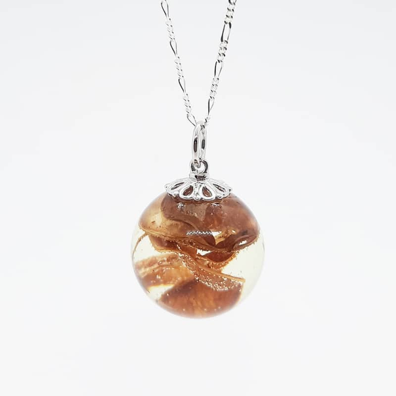 BOTANIGEM Honey Dip Necklace