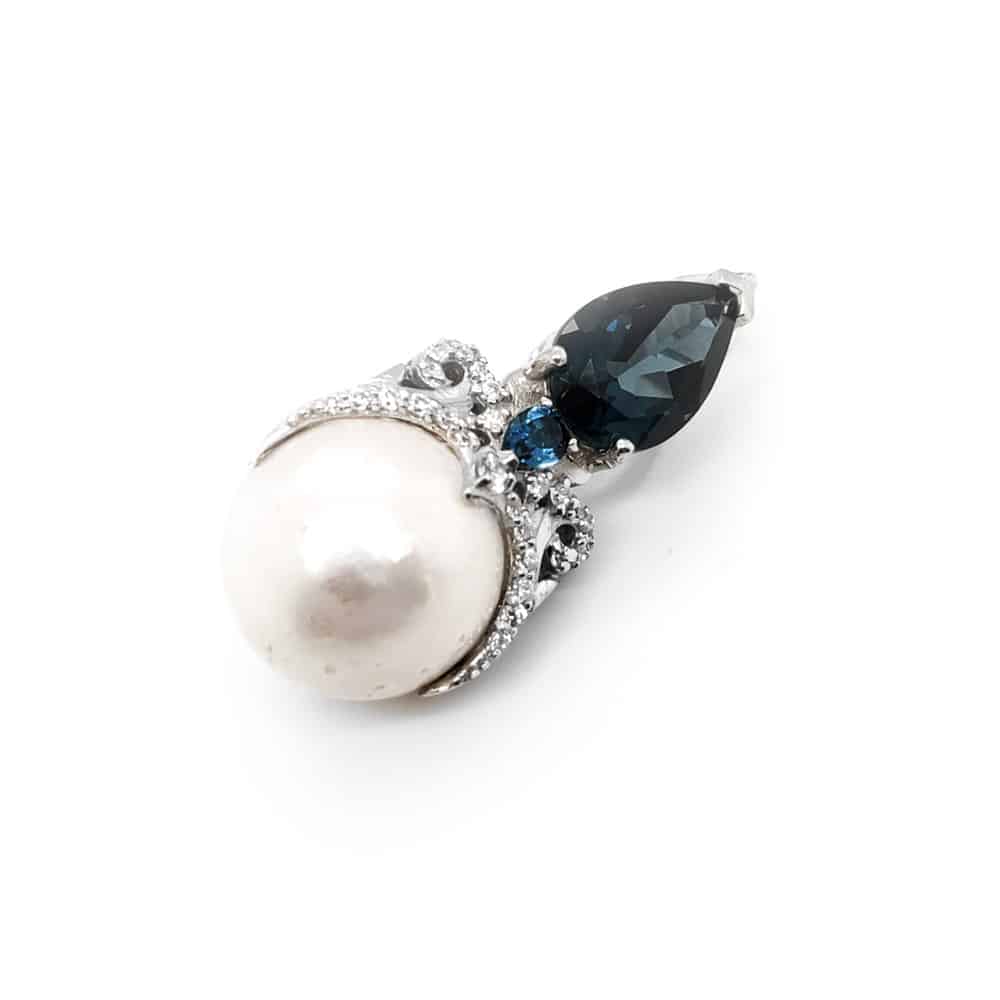 Freshwater Pearl with London Blue Topaz Silver Pendant