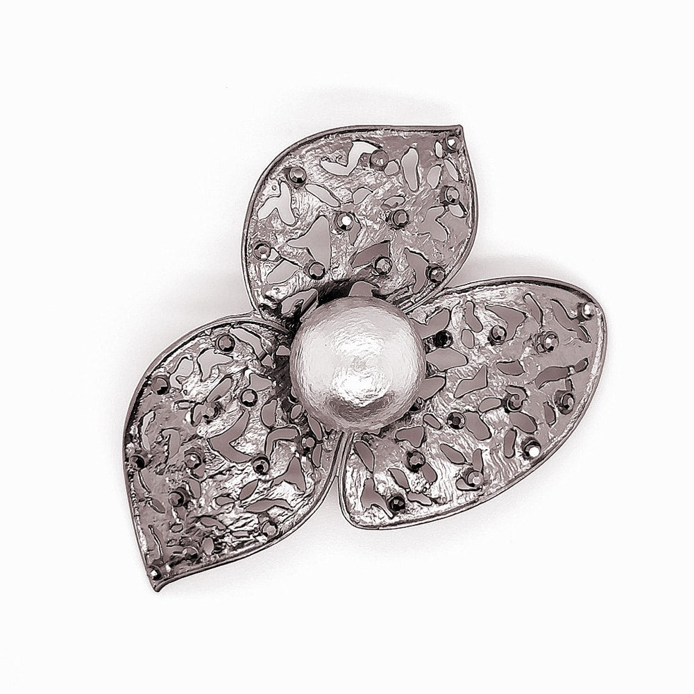 Cotton Pearl Flower Brooch Black