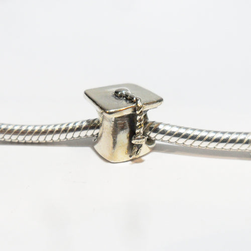 TT172 Silver Graduation Hat Charm