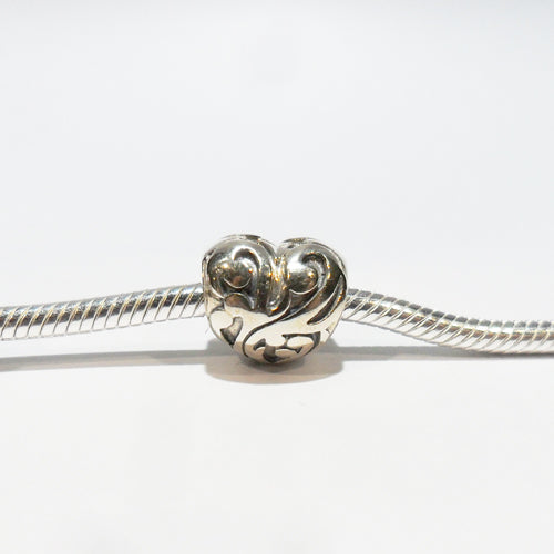 TT526 Heart of Swirls Spacer