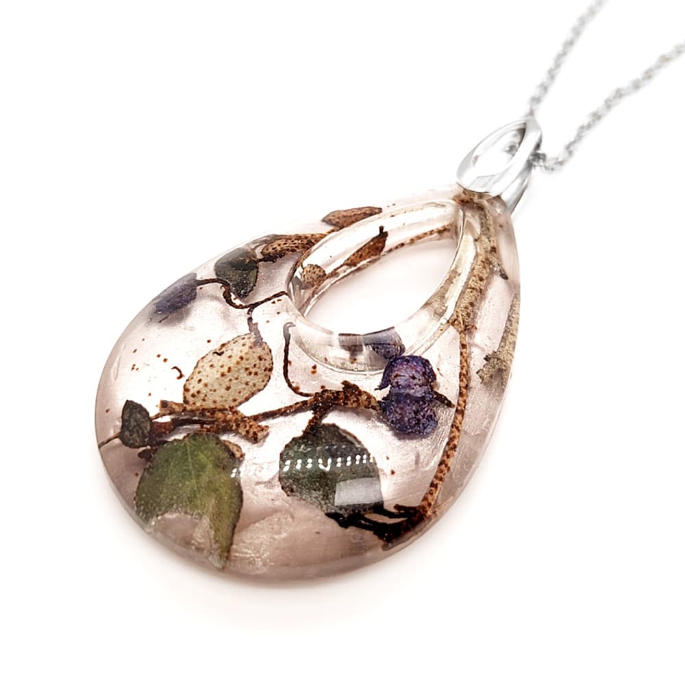 Festive Shimmer Necklace