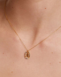 LETTER B NECKLACE