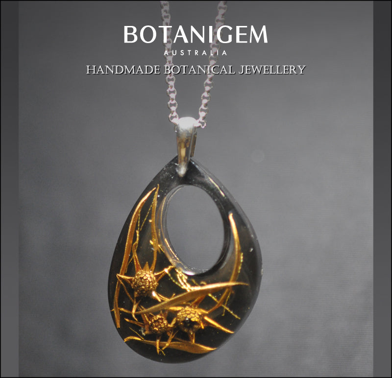 BOTANIGEM Stardust Necklace