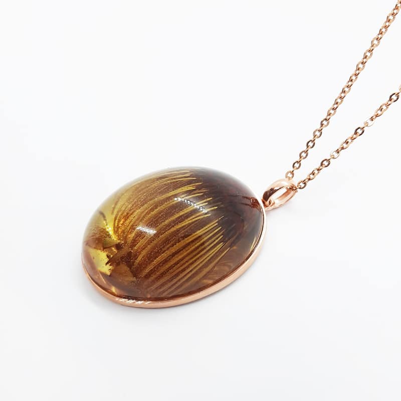 BOTANIGEM Showy Dryandra Necklace