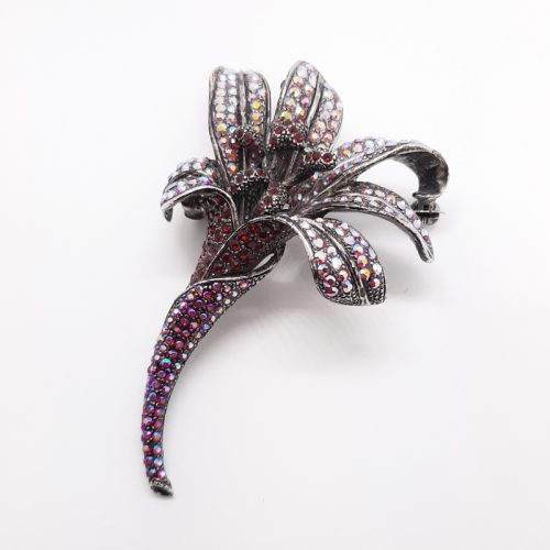 Lily Crystal Brooch Red