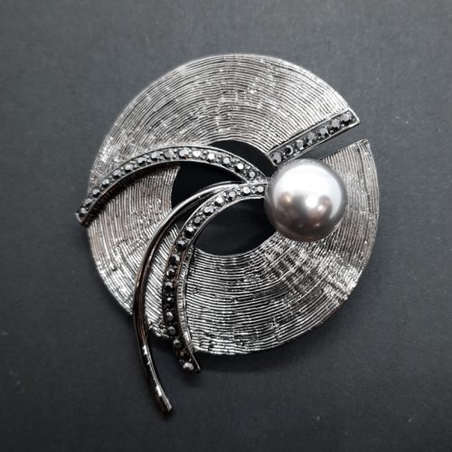 Round Faux Silver Pearl Brooch Black