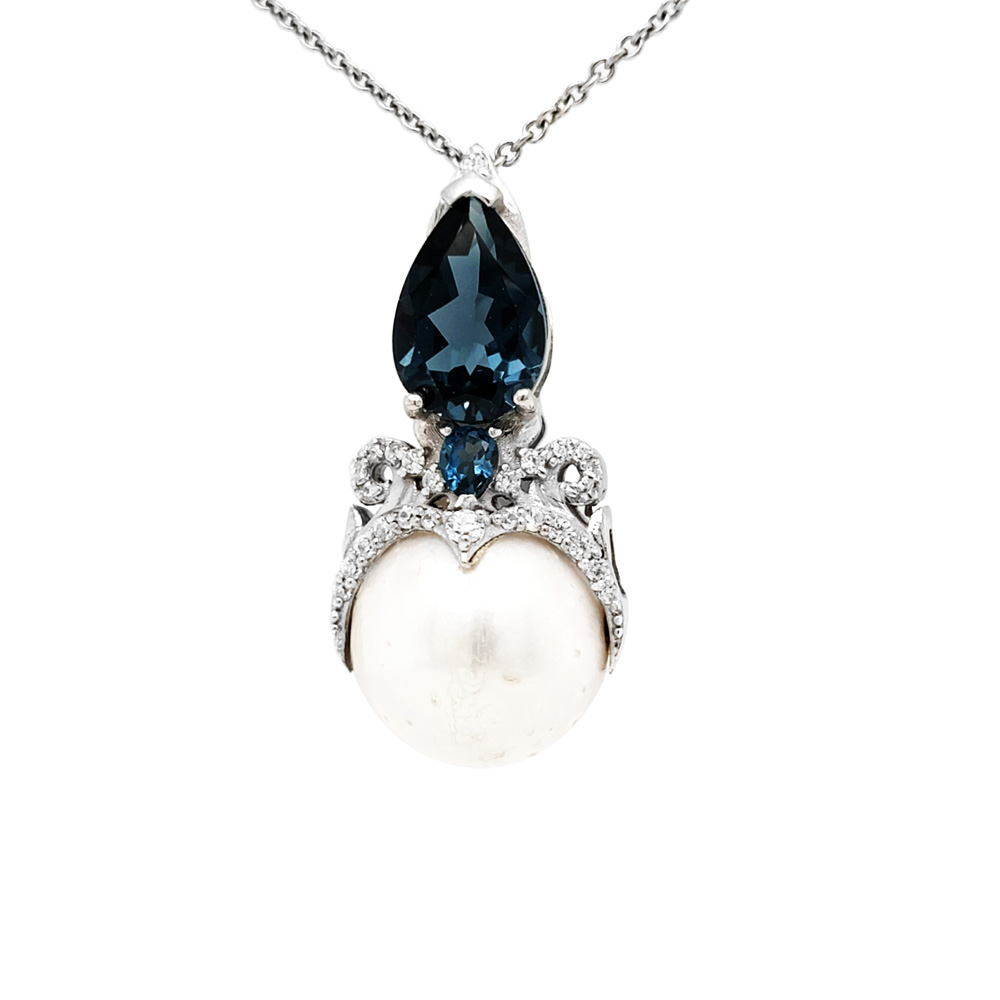 Freshwater Pearl with London Blue Topaz Silver Pendant