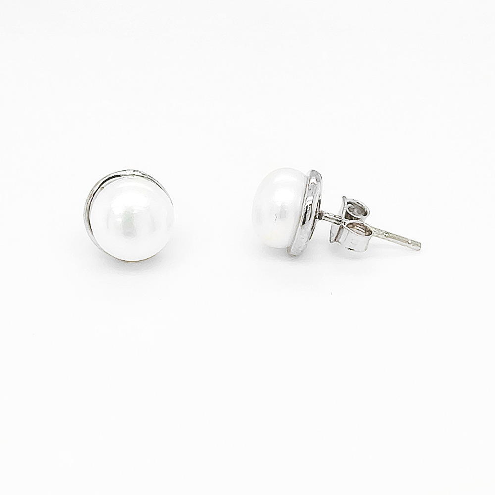 9 mm Button FW Pearl Silver Studs